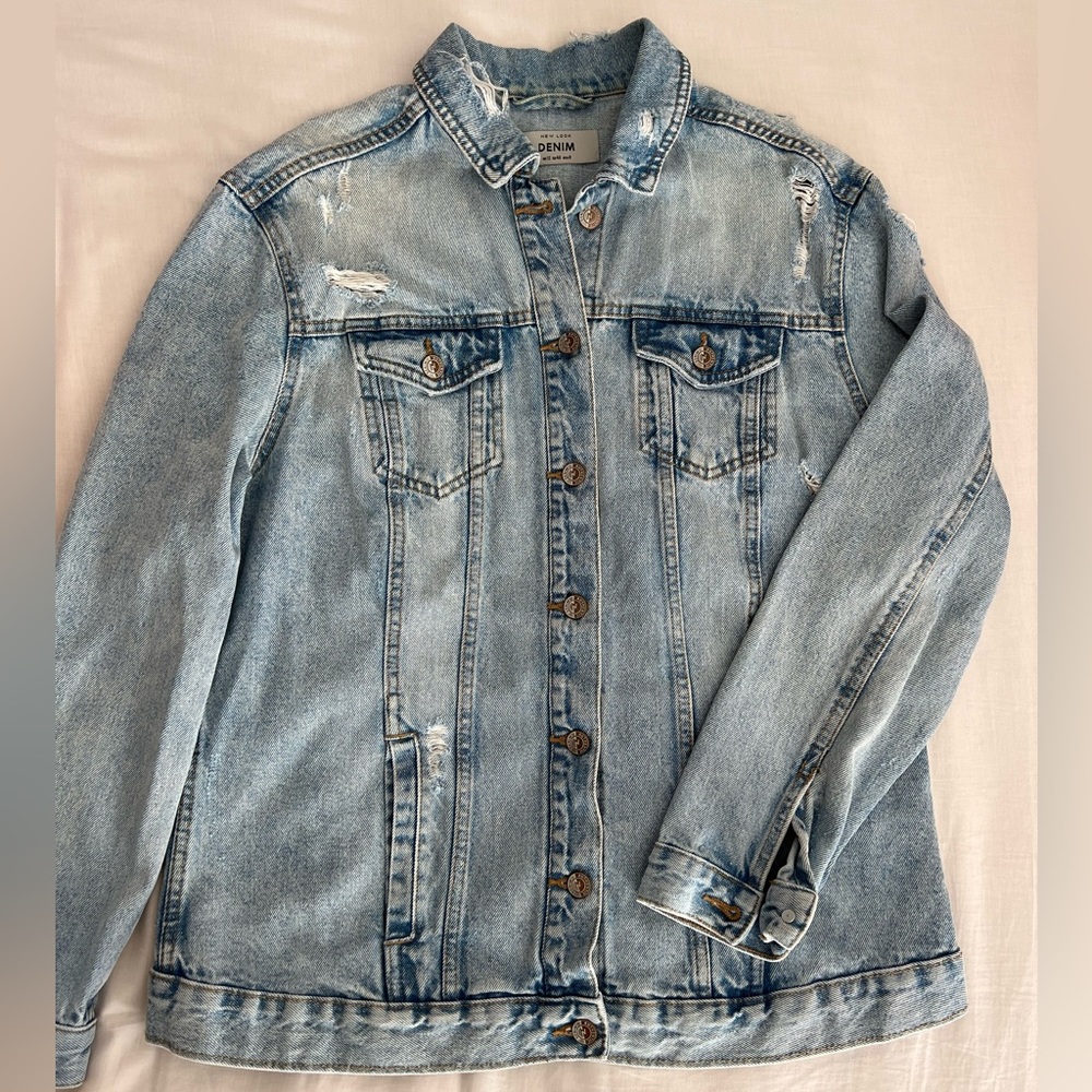New Look - Distressed light denim jacket
